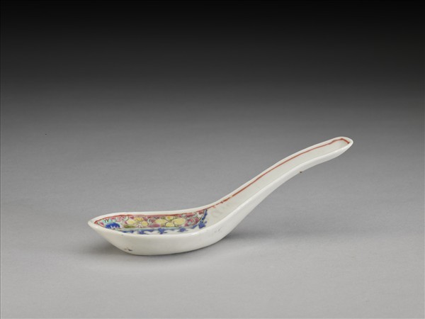 粉彩花卉紋匙