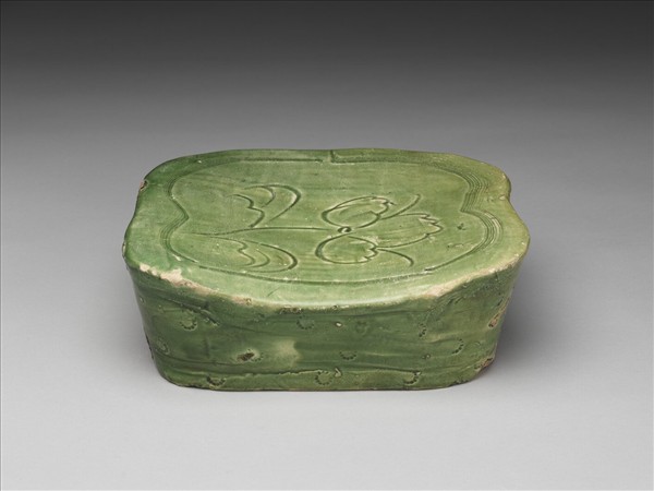 磁州窯 系綠釉劃花陶枕