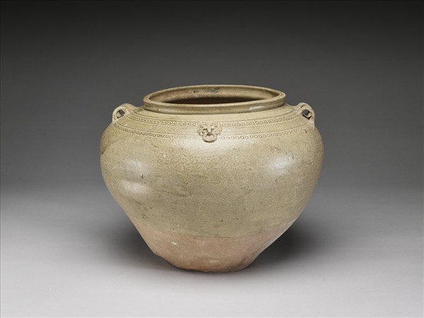 青瓷印紋鋪首罐