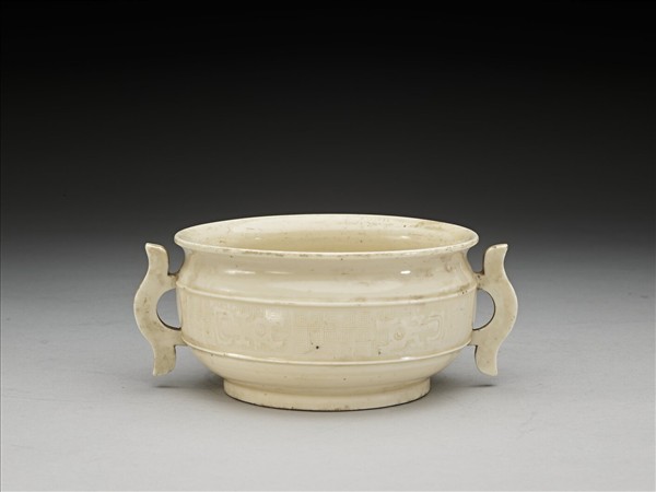 德化窯 牙白夔紋簋式爐