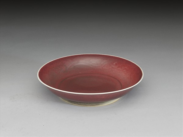 寶石紅釉雙龍紋盤