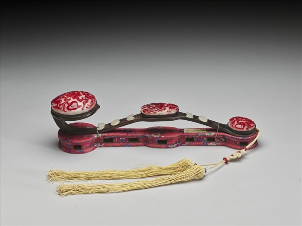 紅木鑲套料福壽如意