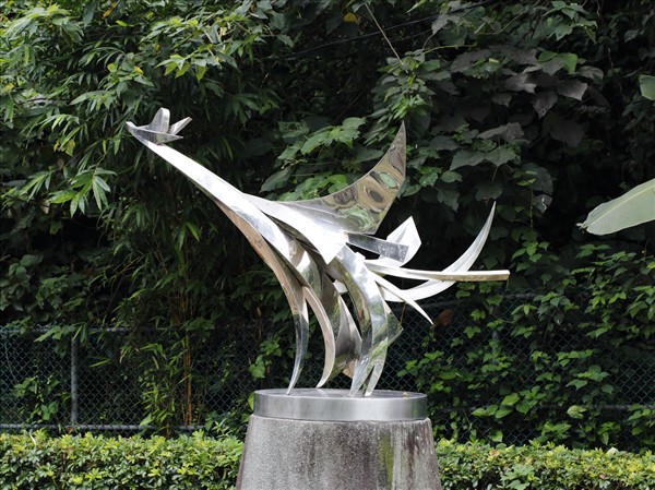 不銹鋼雕「有鳳來儀」