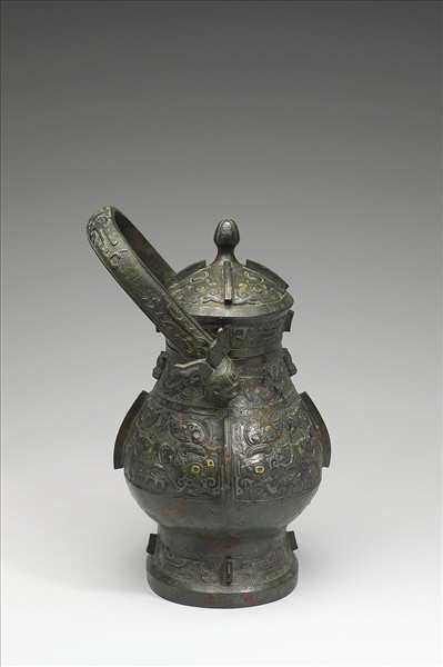 嵌金銀獸面紋卣