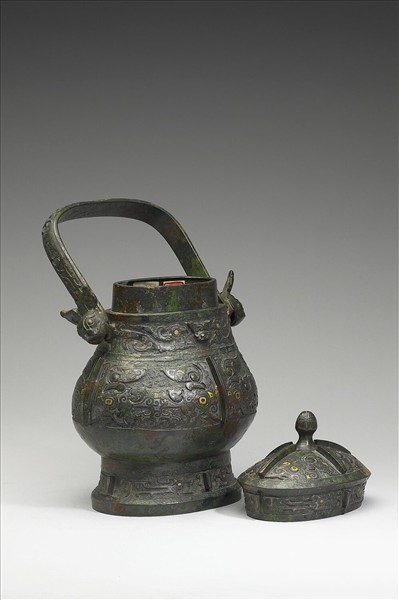 嵌金銀獸面紋卣