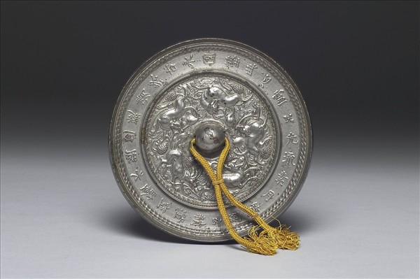 竹雕竹林七賢筆筒- 故宮