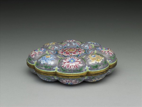 銅胎畫琺瑯海棠式盒