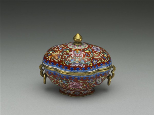 銅胎畫琺瑯海棠式盒