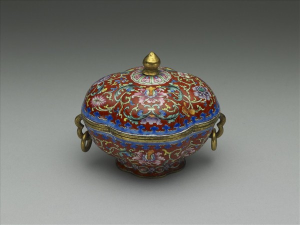 銅胎畫琺瑯海棠式盒