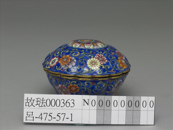 銅胎畫琺瑯菊瓣式盒