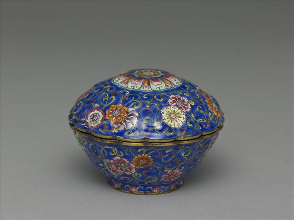 銅胎畫琺瑯菊瓣式盒