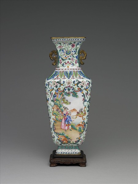 銅胎畫琺瑯西洋人物圖雲耳瓶