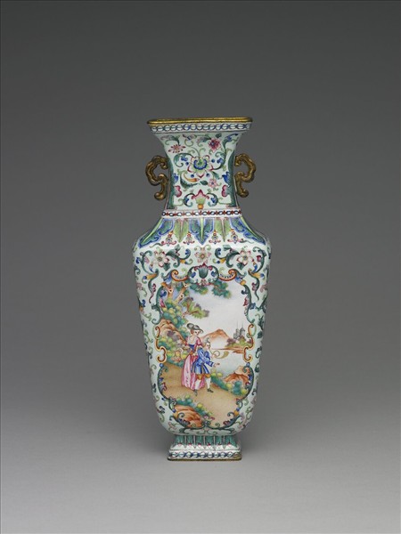 銅胎畫琺瑯西洋人物圖雲耳瓶