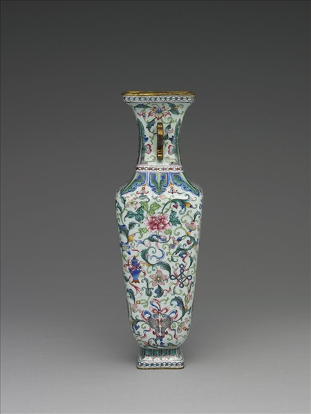 銅胎畫琺瑯西洋人物圖雲耳瓶