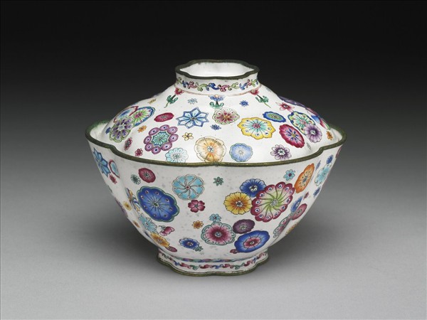 銅胎畫琺瑯花口蓋碗