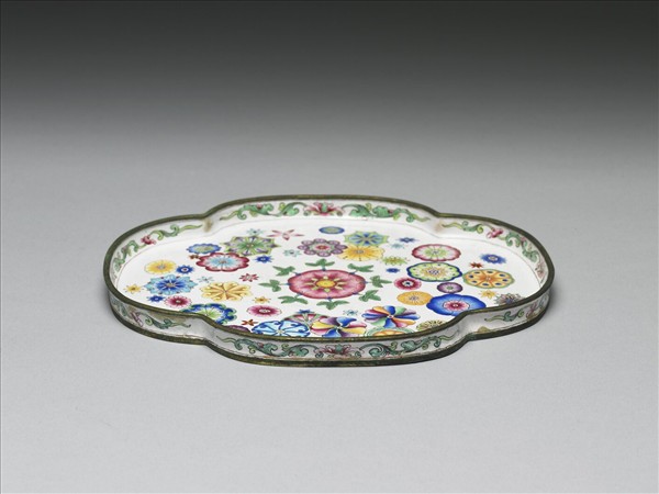 銅胎畫琺瑯海棠式盤