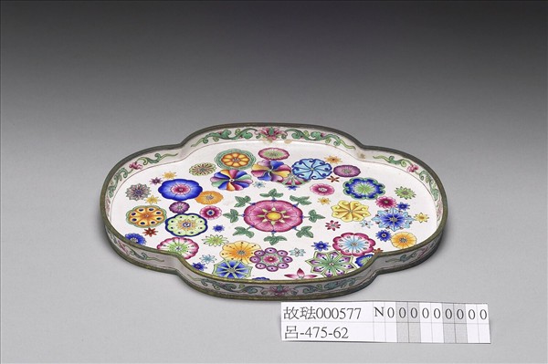 銅胎畫琺瑯海棠式盤