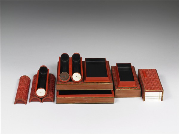 剔紅卷書式三層套盒