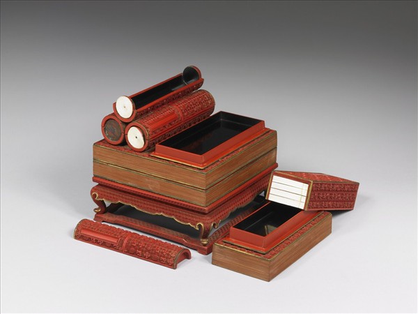 剔紅卷書式三層套盒