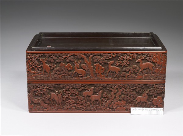 剔紅鹿苑長春圖多寶格長方盒