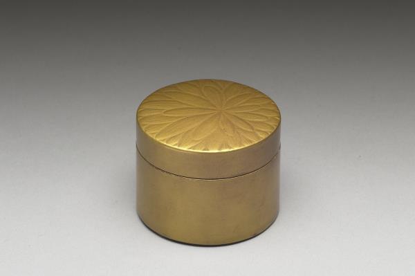 金漆菊花圓盒