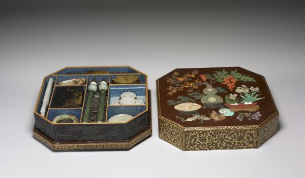 嵌玉石博古圖八方盒