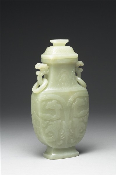 玉龍紋瓶