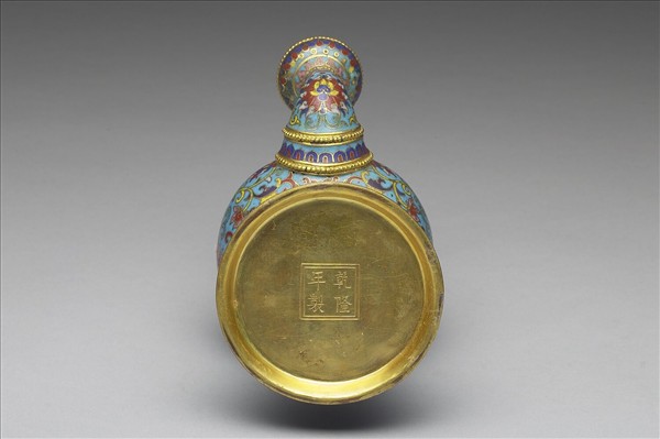 掐絲琺瑯奔巴壺