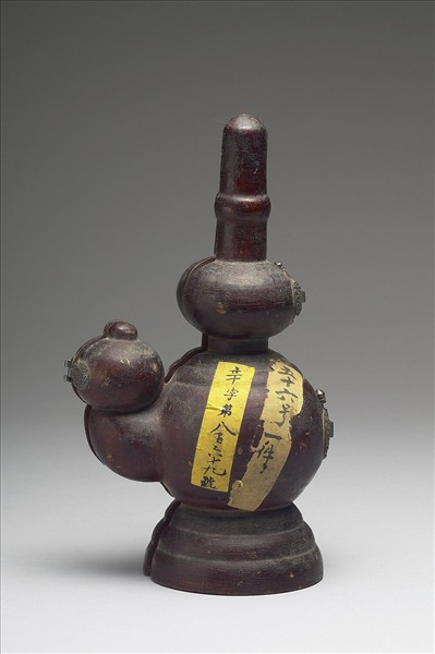 褐漆幾何紋皮套