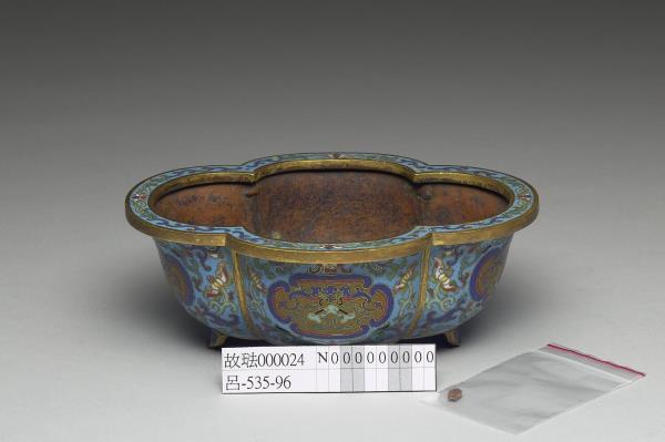 掐絲琺瑯水仙盆