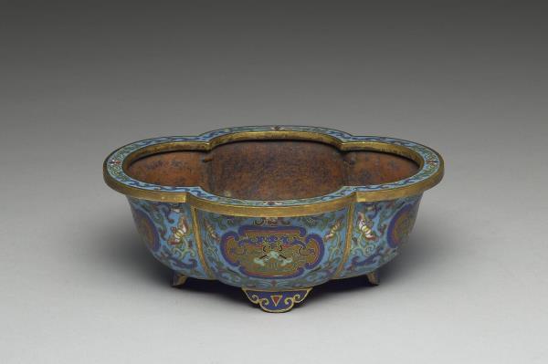 掐絲琺瑯水仙盆