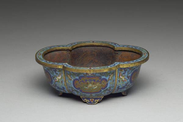 掐絲琺瑯水仙盆