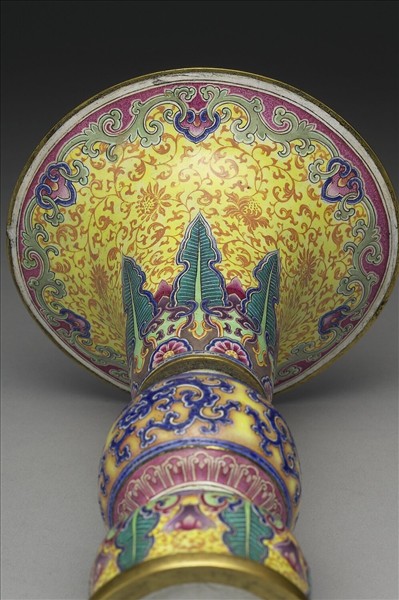 銅胎畫琺瑯蕉葉花觚