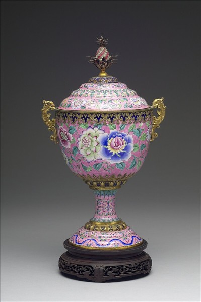 銅胎畫琺瑯花卉高足蓋杯