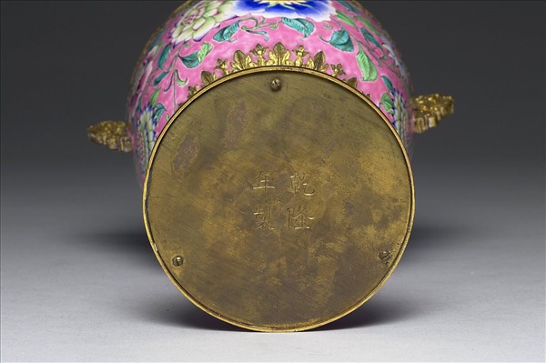 銅胎畫琺瑯花卉高足蓋杯