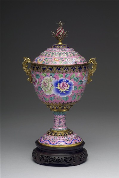 銅胎畫琺瑯花卉高足蓋杯