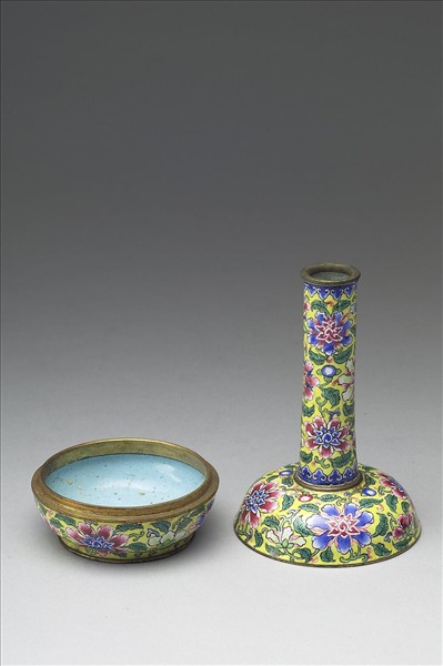 銅胎畫琺瑯瓶式盒