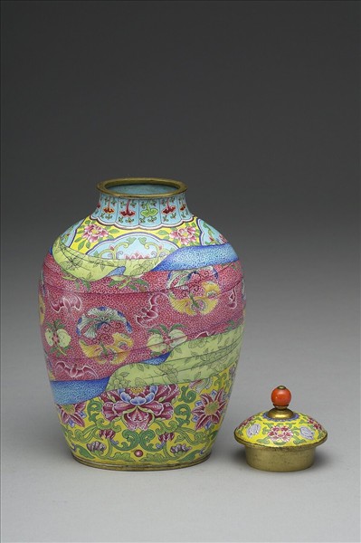 銅胎畫琺瑯包袱紋蓋罐