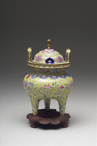 銅胎畫琺瑯三足爐