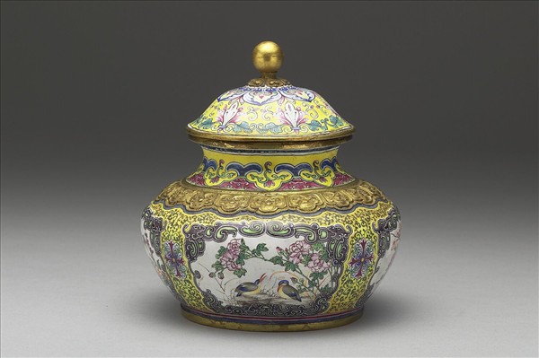 銅胎畫琺瑯花鳥圖蓋罐