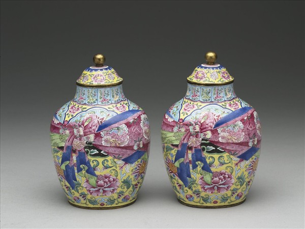 銅胎畫琺瑯包袱紋蓋罐