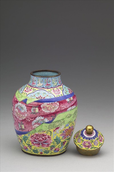 銅胎畫琺瑯包袱紋蓋罐