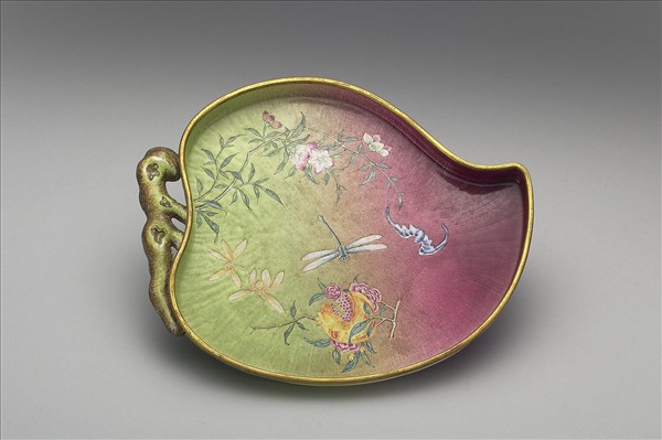 銅胎畫琺瑯桃式茶盤