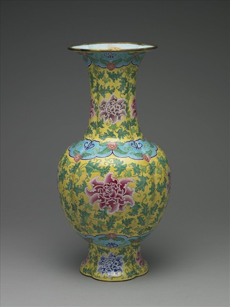 銅胎畫琺瑯海棠式瓶