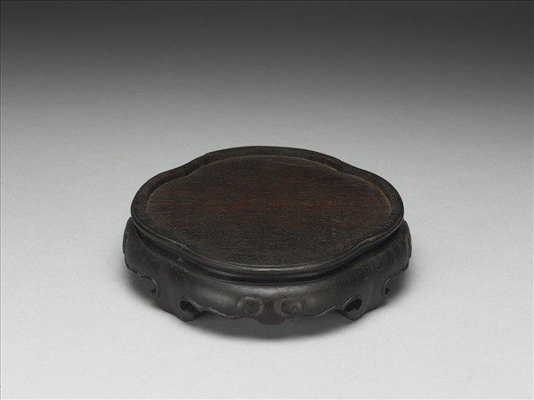 紫檀海棠形木座