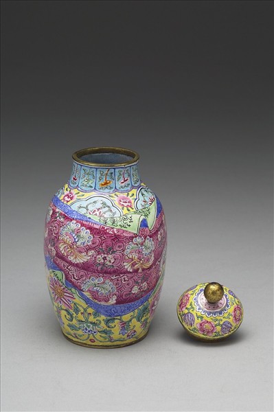 銅胎畫琺瑯包袱紋蓋罐