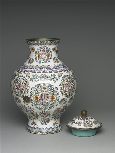 銅胎畫琺瑯團花紋蓋罐