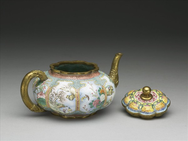 銅胎畫琺瑯瓜瓣壺