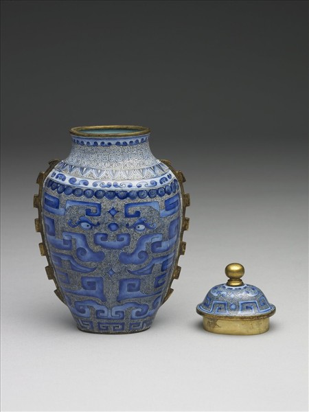 銅胎畫琺瑯出戟蓋罐