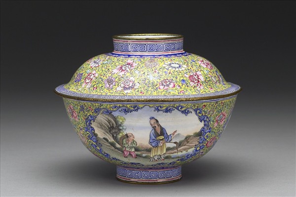 銅胎畫琺瑯黃地彩花蓋碗